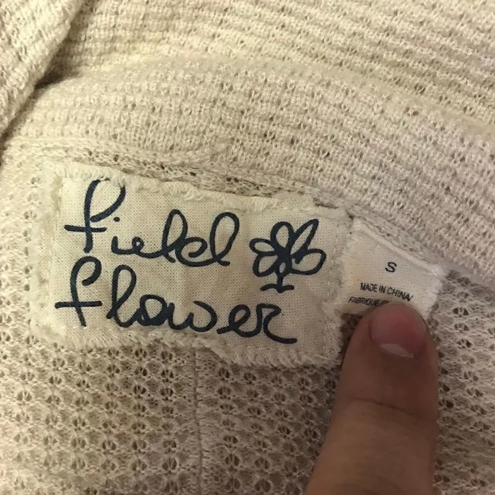 Fielel Flower Ivory Cowlneck Pullover Size S